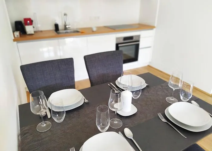 Deluxe Parkapartment Center - Free Parking! Apartment *