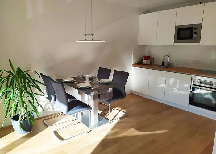 Deluxe Parkapartment Center - Free Parking! *